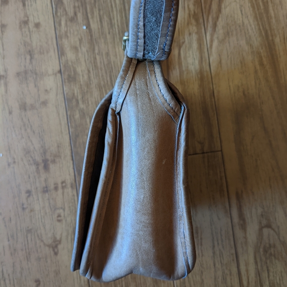 Vintage Coach Small Shoulder Bag №9530 in Putty - Picture 4 of 10